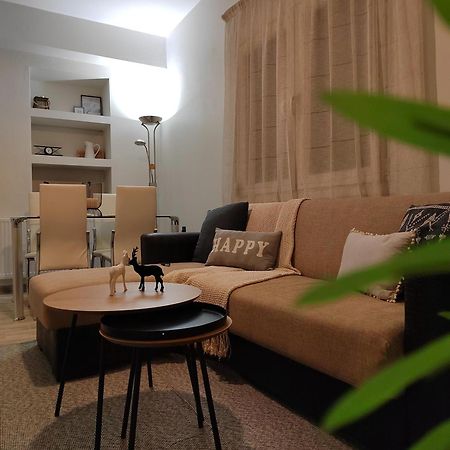 Cosy House With Garden Appartement Volos Buitenkant foto