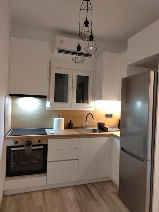 Cosy House With Garden Appartement Volos Buitenkant foto