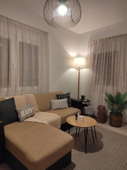 Cosy House With Garden Appartement Volos Buitenkant foto